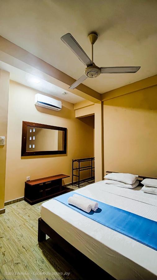 Jay'S Avenue Hotel Udawalawe Exterior photo