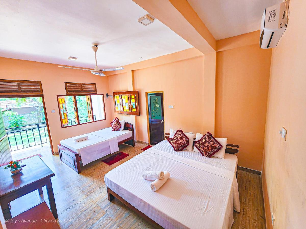 Jay'S Avenue Hotel Udawalawe Exterior photo