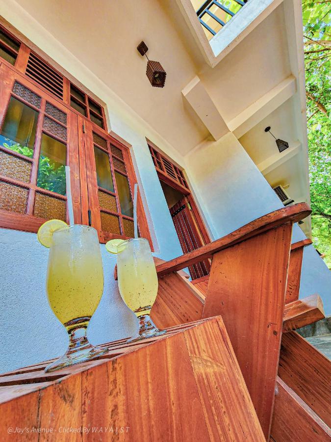 Jay'S Avenue Hotel Udawalawe Exterior photo